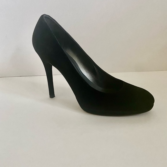 Stuart Weitzman Black Suede Pumps! Like New! - Picture 6 of 14